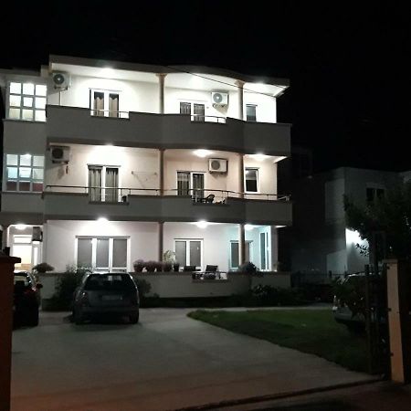 Apartment Family Ulcinj Ngoại thất bức ảnh